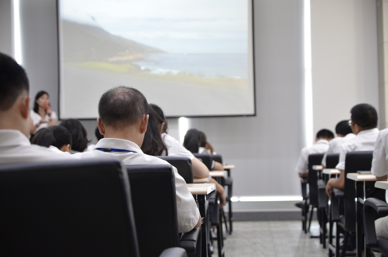 煙臺大學(xué)錄取分?jǐn)?shù)線(陜西2023-2021錄取最低分)
