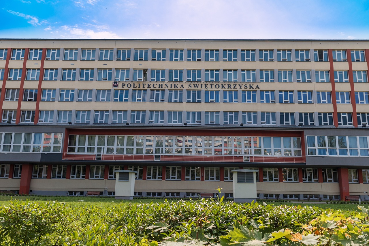江蘇大學一年學費多少錢及各專業(yè)的收費標準(2025參考）