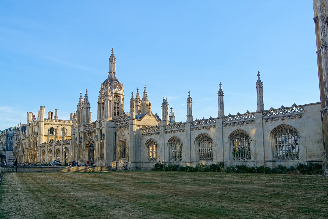 英國特別古老的大學(xué)前十排行榜2025近期排名前十名分析